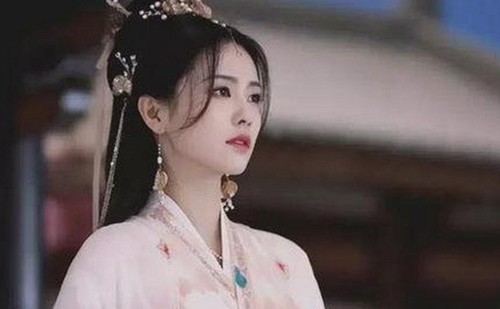 抖音网红爆料引发热议:幕后真相逐渐浮出水面